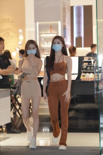 【精选街拍】Vol.1663 极品紧身裤美女 [145P-2.10GB]