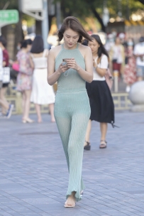 【精选街拍】Vol.3131 清秀减龄的绿色 [62P-1.18GB]