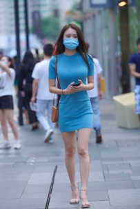 【精选街拍】Vol.3143 温柔蓝色针织裙 [114P+2V-1.38GB]