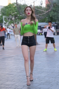 【精选街拍】Vol.2059 高挑牛仔短裤 [80P-2.26GB]