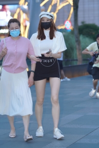 【精选街拍】Vol.3541 短裙T恤黑白搭配 [98P+1V-1.17GB]