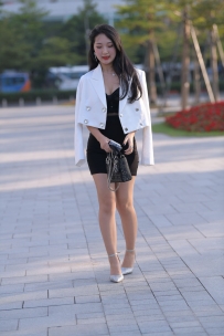 【精选街拍】Vol.2640 黑色吊带裙 [113P-2.25GB]