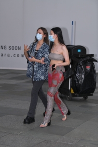 【精选街拍】Vol.3162 复古欧美风紧身裤 [86P-2.53GB]