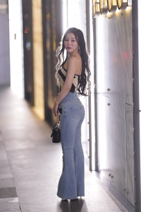 【精选街拍】Vol.2062 喇叭牛仔裤 [174P-2.43GB]